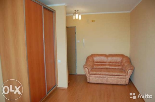 Сдается 1-комнатная квартира в Алуште на длительный период, с мебелью и быт техникой. Кондиционер, бойлер, стиральная... - 1