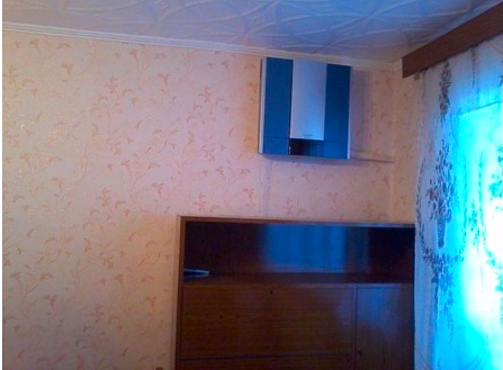 Продам 2 комнатную квартиру ,Острякова 112 . комнаты раздельные ,большая лоджия ,балкон ,раздельный сан .узел - 1