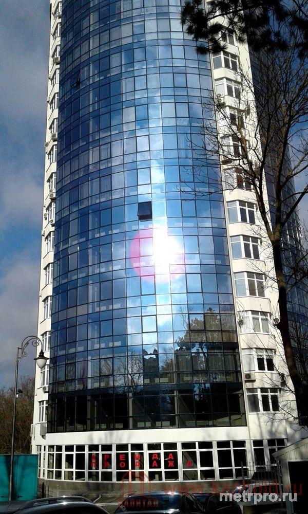 Продается трехкомнатная квартира по ул. Беспалова в монолитном доме на 6 этаже 12-этажного дома. Общая площадь- 104...