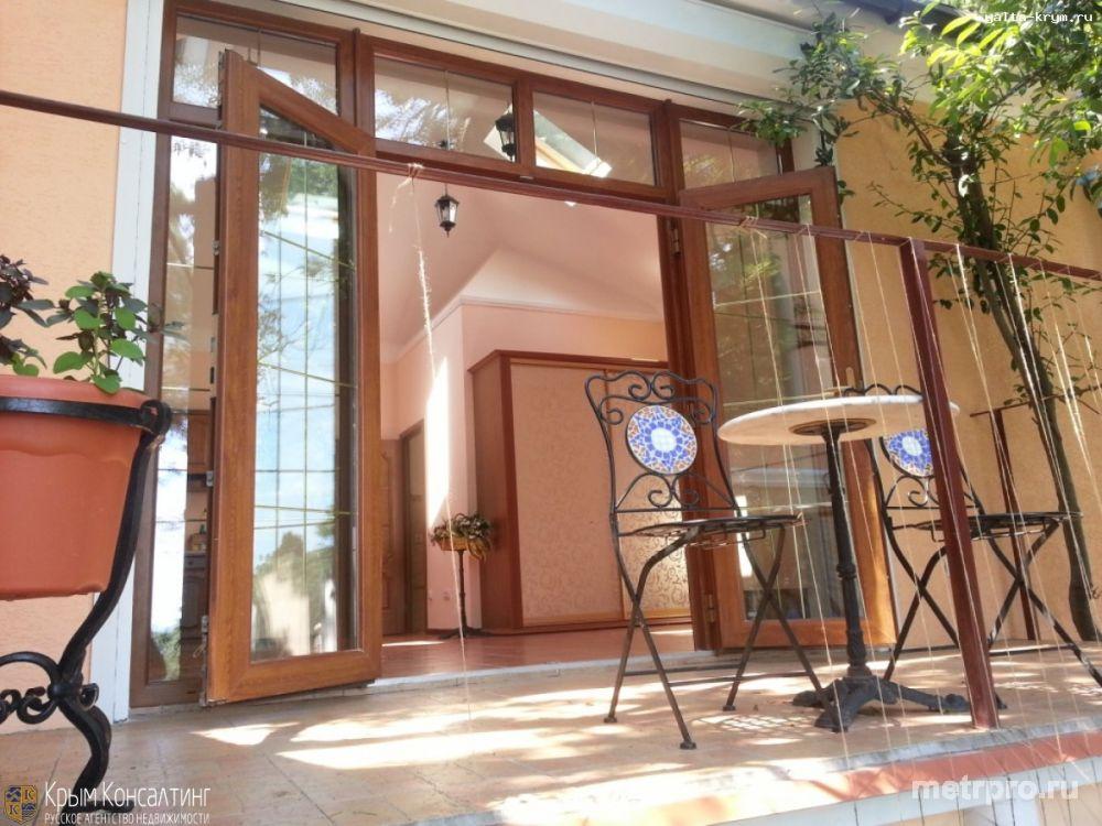 Продается красивый новый дом в парке на Южном берегу Крыма, г. Алупка. Дом построен в средиземноморском стиле по... - 2