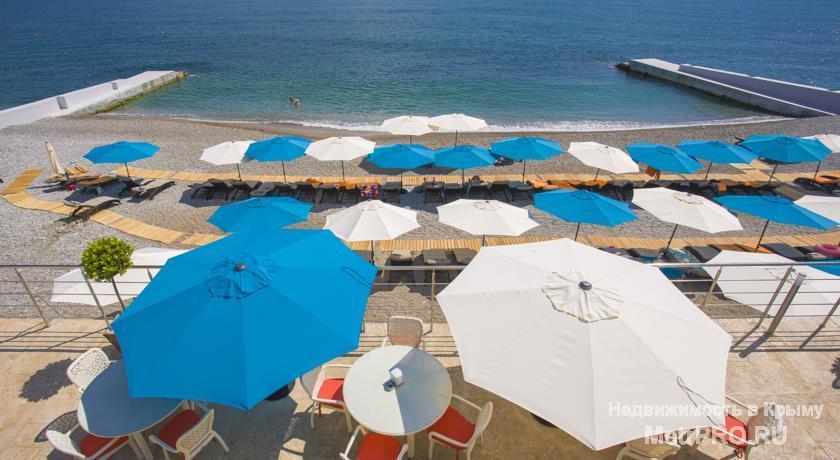 Курортный комплекс «Мрия» расположен на берегу Черного моря, в поселке Симеиз. К услугам гостей частный пляж, крытый... - 35
