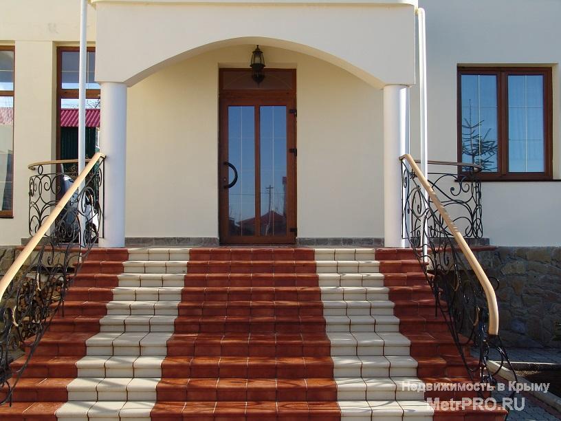 Продается ВЕЛИКОЛЕПНЫЙ дом в Севастополе район мыс Фиолент 'Царское село' рядом с морем, в пешей доступности спуск по... - 1