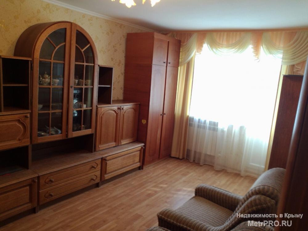 Продается великолепная 1-комнатная квартира, пр. Г.Острякова 31, район Московского рынка, до остановки 3 минуты,...