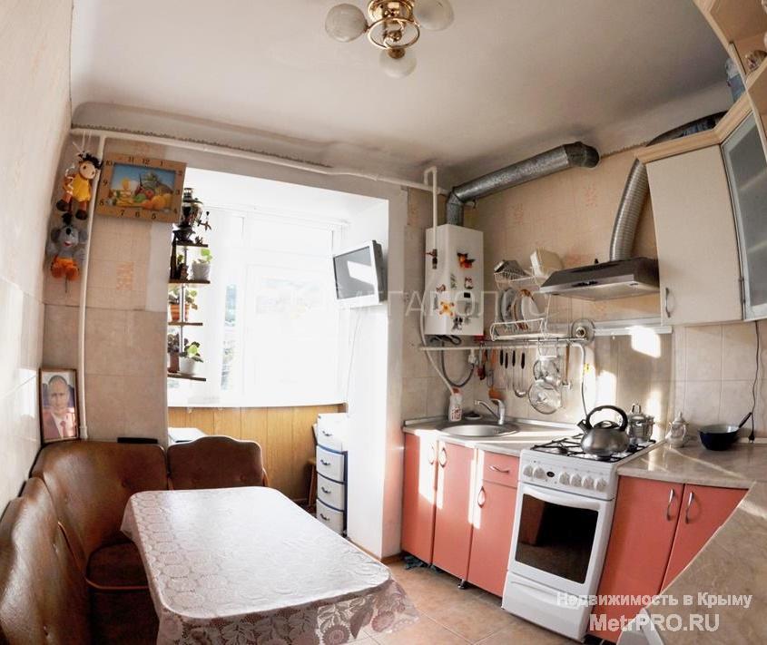 Продается 2-х комнатная квартира в Ялте по улице Московская.   Квартира в Ялте  площадью 44 кв. м.   Расположена на 5... - 4