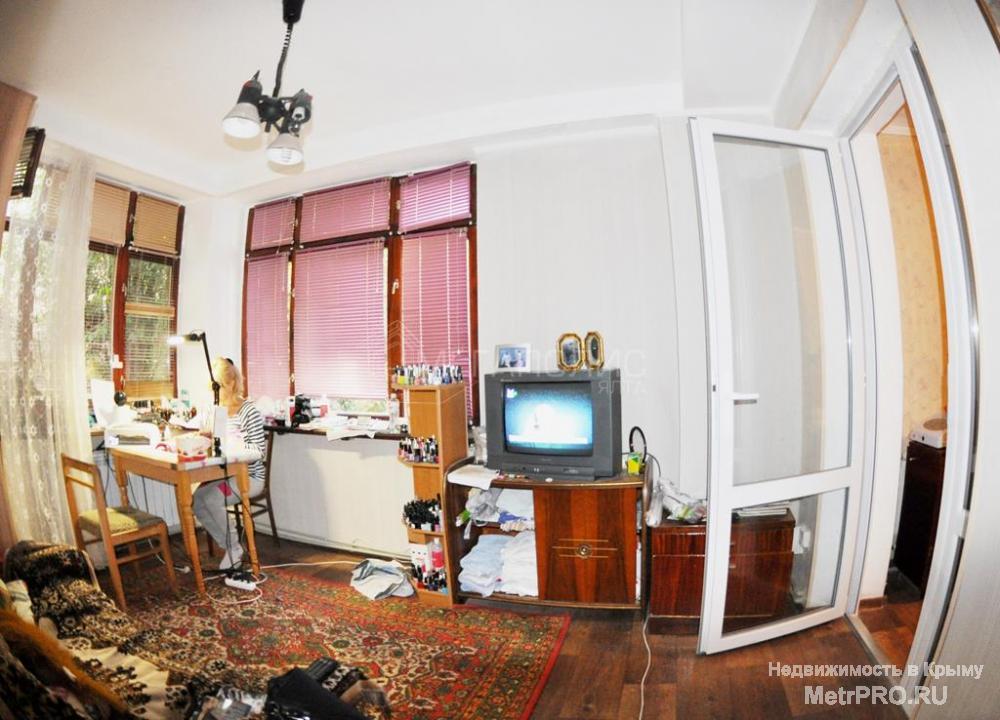 Продается 2 ком. квартира по улице Дзержинского в Ялте  Общая площадь 36. 5 кв. м. +свой дворик  Расположена на... - 5