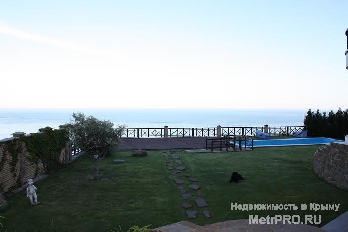 Продажа дома в Гурзуфе.  Продается современный жилой дом в живописном районе Гурзуфа с панорамным видом на море и... - 32
