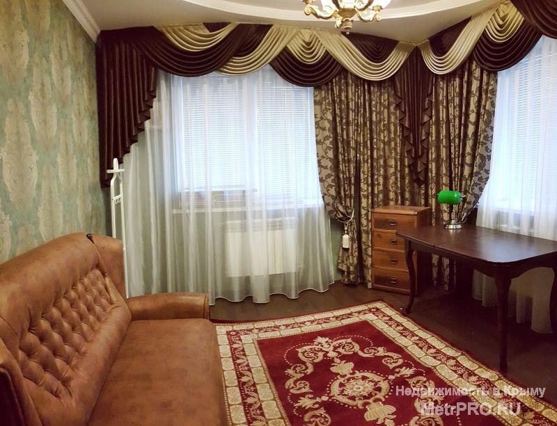 продается 3 этажный частный дом недалеко от центра Севастополя (район Красная горка) рядом с сосновым бором. Площадь... - 14