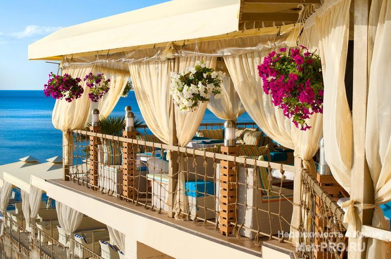 Отель соответствует стандартам уровня 4 звезд и располагается на Южном берегу в живописной зоне курортного города... - 49