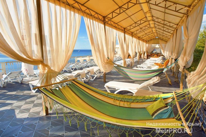 Отель соответствует стандартам уровня 4 звезд и располагается на Южном берегу в живописной зоне курортного города... - 51