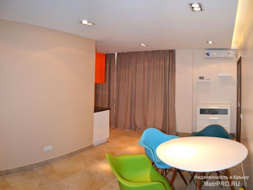 Продается 2 комнатная квартира в современном комплексе в Гурзуфе. Общей площадью 59,6 м2 и располагается на 3 этаже...