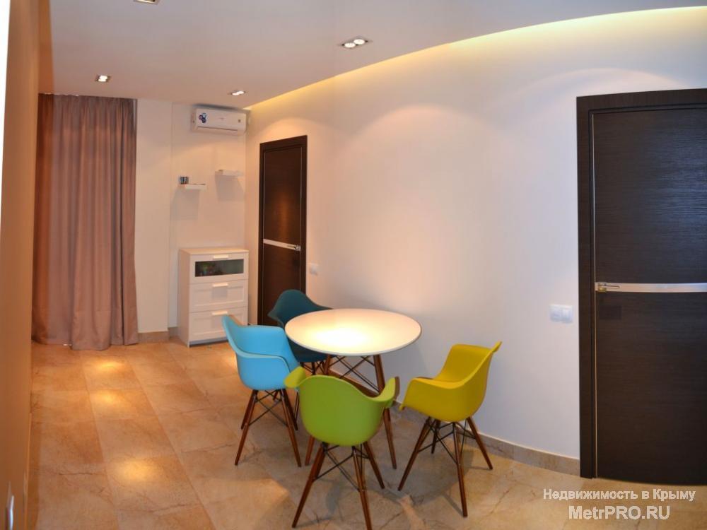 Продается 2 комнатная квартира в современном комплексе в Гурзуфе. Общей площадью 59,6 м2 и располагается на 3 этаже... - 1