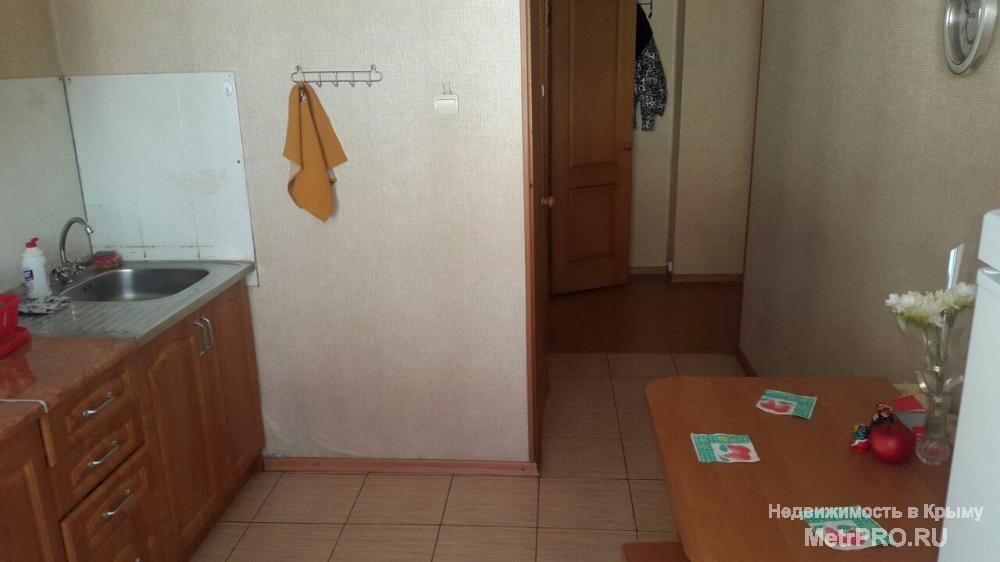 Продам улучшенную квартиру в Севастополе по улице Адмирала Юмашева. Квартира светлая, чистая и очень уютная. В... - 7