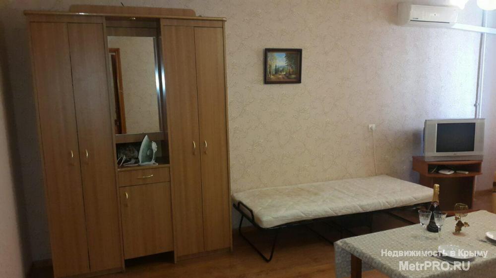 Продам улучшенную квартиру в Севастополе по улице Адмирала Юмашева. Квартира светлая, чистая и очень уютная. В... - 9