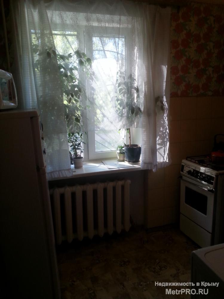 Продам 1 комнатную квартиру в Севастополе на улице Юмашева.Квартира находится на 1-м этаже 5-ти этажного дома.В...