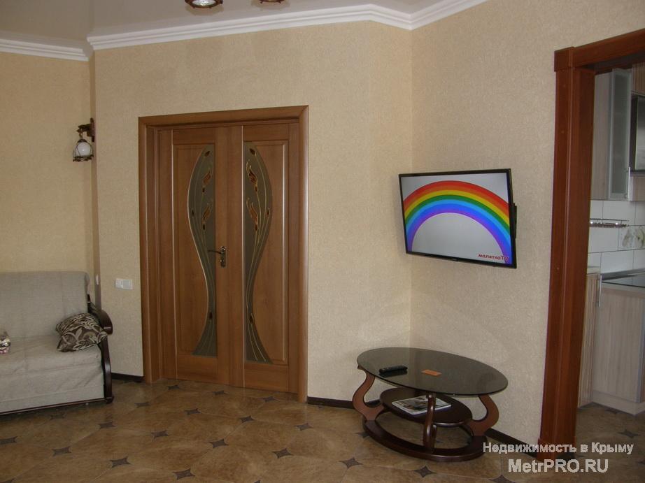 Изысканная, комфортабельная и уютная, 1-комнатная квартира, расположена в ЖК «Бриз», в городе-курорте Алушта в одном... - 1