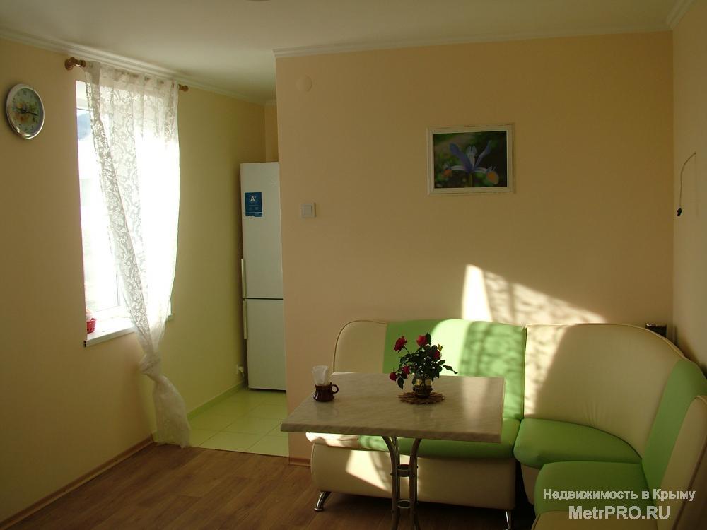Продается 3-этажный дом в экологически чистом поселке Кринички, расположенном в 5км от г. Старый Крым.Общая площадь...