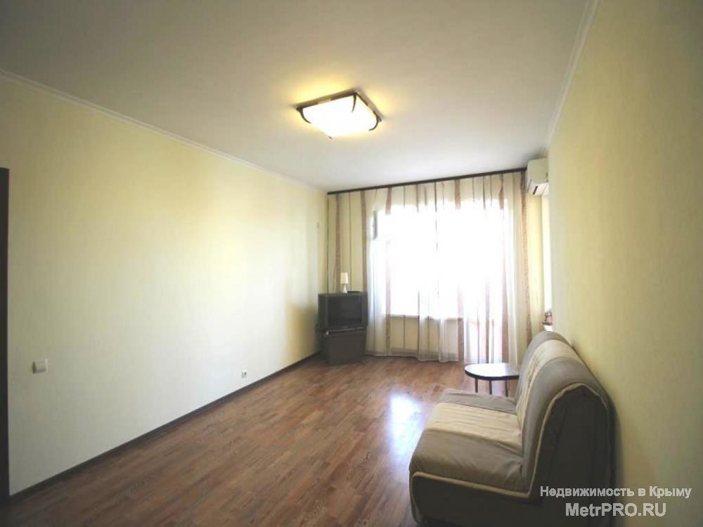 Продается уютная 2-х комнатная квартира в новом доме (дому всего 5 лет) в г.Алушта, ул. Пуцатова.  Квартира общей... - 6