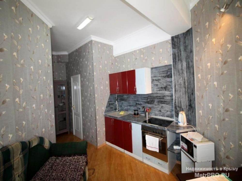 Продам 2-х комнатные апартаменты в г.Алушта по ул. Чатырдагская, 1А.  Апартаменты расположены на 2 этаже/10-ти... - 2