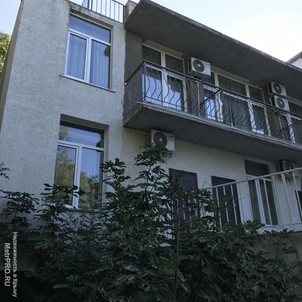 Продается 3-этажный дом 335 м2 на ЮБК в поселке Симеиз в 20 км от Ялты.    Участок 3 сотки (в собственности)... - 3