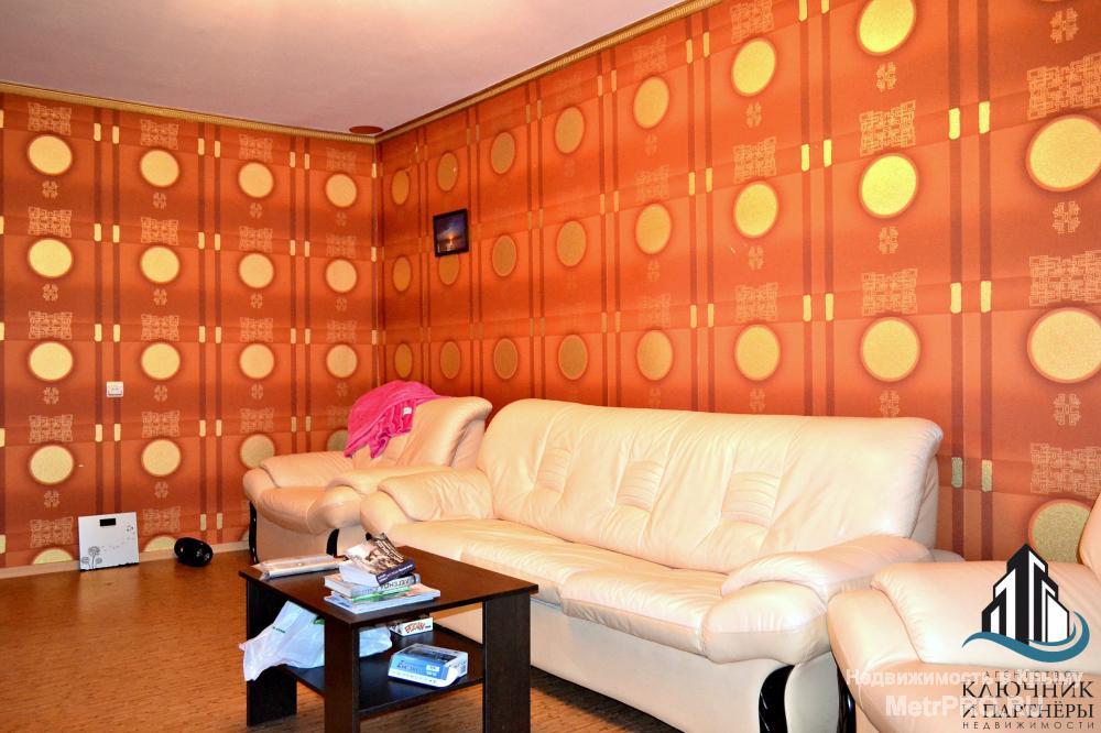 Продаётся просторная 3-х комнатная квартира в одном и лучших районов города Феодосия. Квартира находиться на 2-м... - 2