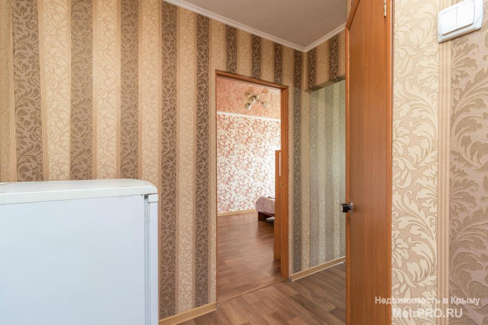 Эта, с отличным соотношением цена-качество-расположение, 1-комнатная квартира расположена в самом центре Симферополя... - 11