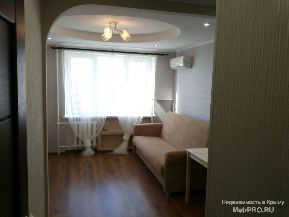 Продается квартира-студия в поселке Гурзуф. Квартира находится на 3-м этаже 4-этажного дома, общая площадь-20.8 кв.м....