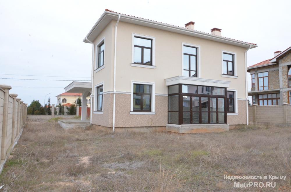 Продается новый дом с видом на море в коттеджном поселке в Севастополе.  Дом 2-х этажный, без внутренней отделки, с... - 3