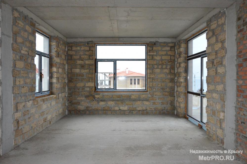 Продается новый дом с видом на море в коттеджном поселке в Севастополе.  Дом 2-х этажный, без внутренней отделки, с... - 17