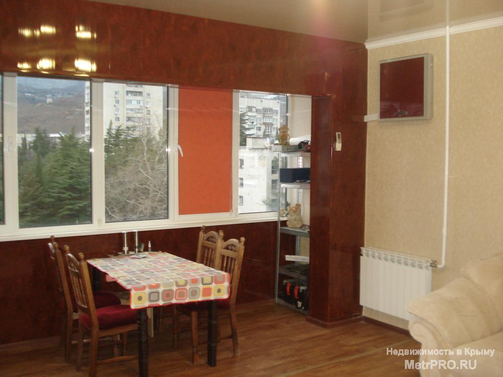 В пгт. Партенит, на Южном Берегу Крыма, продаётся 2-х комнатная квартира по ул. Фрунзенское шоссе, д. 9. 6-й этаж...