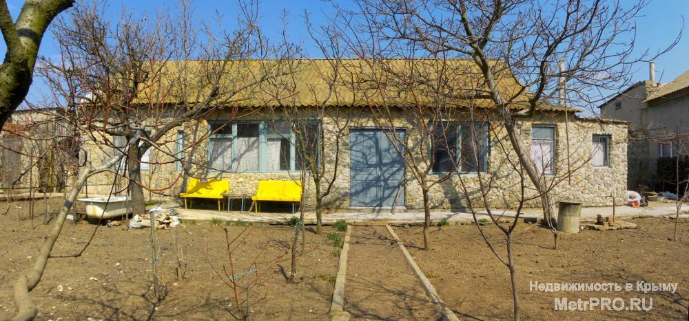 Продается небольшой домик в стороне от городской суеты - в курортном поселке Молочное, где сочетаются близость к... - 1