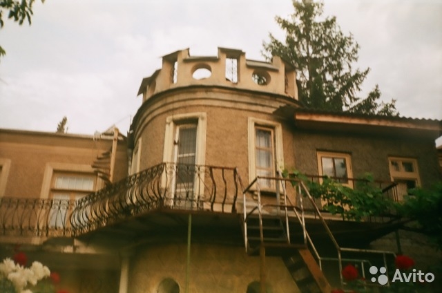 Продается 2-этажный дом по ул. Кронштадтская, г. Севастополь, площадью 190 м2.  8 комнат, 2 кухни, 2 ванные комнаты,... - 6