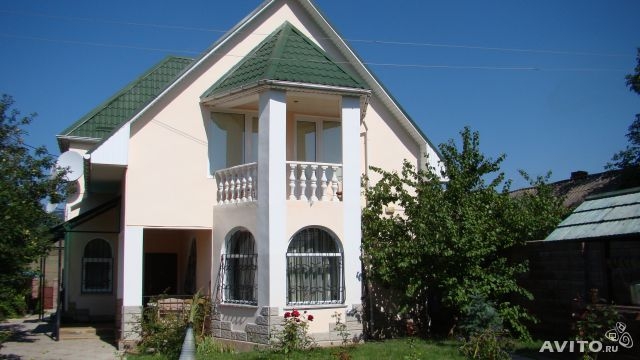продаётся усадьба,в живописном уголке Крыма,с.Поляна,окружает буковый лес,озёра,горы!дом 2008 г постройки,имеется гос...
