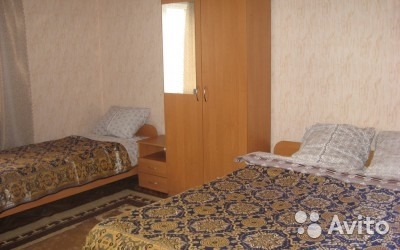 Мы предлагаем вам недорогую аренду домика в горах Крыма, в тихом, уютном поселке Лучистое. В доме расположены: два... - 1
