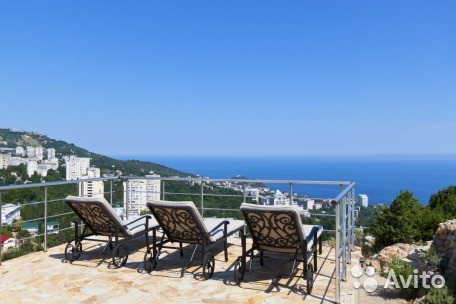 Продам красивую виллу в Ялте (Кореиз)! Вилла с панорамой на живописную крымскую природу и море! Общей площадью 420... - 17