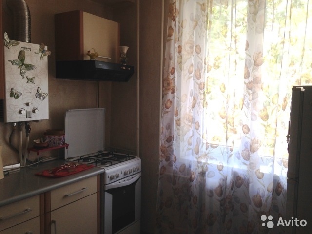 Продается 1 к.кв. Хрусталева 41, 4/5 эт., уютный двор, чистый подъезд с домофоном, парк с детской площадкой. В... - 9