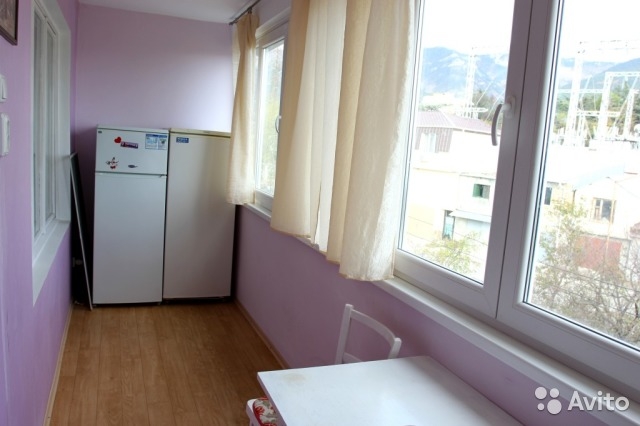 Продажа / 2-комнатные, ЯЛТА, 75 000 $ Двухкомнатная квартира + капитальный гараж ул.16 апреля 5/5 этажного дома, грузинка. Общая площадь квартиры - 53... - 10