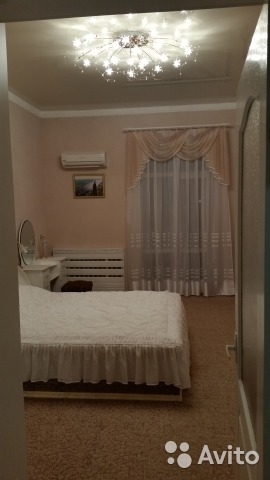 Аренда / 2-комнатные, СИМФЕРОПОЛЬ, ул. Севастопольская 30/2, 2 500 р. 2 комнатная квартира в самом центре. Комнаты раздельные. Есть все необходимое. Выдаем сопроводительные документы