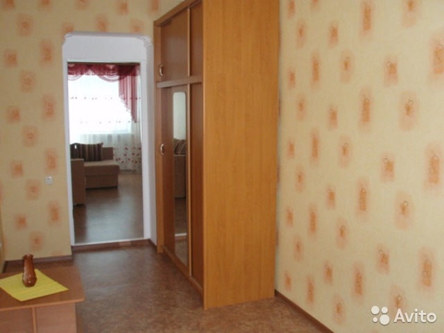 Аренда / 2-комнатные, СЕВАСТОПОЛЬ, Гагарина 22 - Стрелецкая бухта, 1 500 р. Двухкомнатная квартира в Севастополе, район Стрелецкая бухта, №677 (Гагарина) Интеръер: Комната студио совмещенная с... - 2