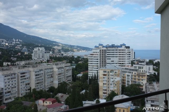 Продажа / 2-комнатные, ЯЛТА, Красноармейская дом 11, 13 500 000 р. Срочно! Квартира с прекрасным видом на горы и водопад,рядом находится стадион и детская поликлиника,дом со своей... - 12
