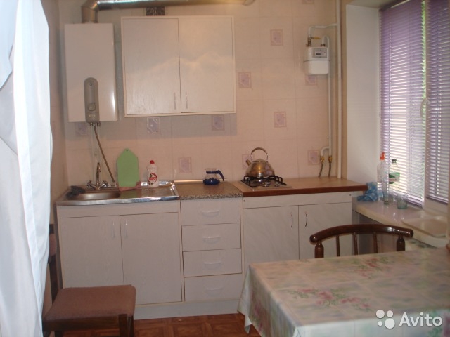 Сдается 2-комн.кв по ул.Крымских Партизан, кавартира  с ремонтом на 3/5-эт.дома. Комнаты раздельные. Современная...