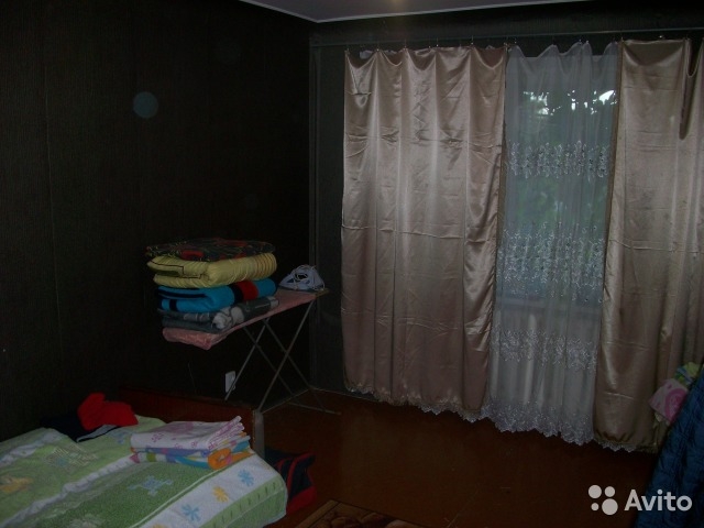 Продам 2-х; 1 этаж 2-х этажного дома.40 км.от Симферополя.Белогорск ул.Луначарского 52 А кв.7(центр).Комнаты,сан.узел... - 4