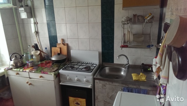 Аренда / 1-комнатные, СИМФЕРОПОЛЬ, ЗАЛЕССКАЯ НАПРОТИВ РЫНКА, 2 570 000 р. Квартира находится напротив рынка залесский по стороне где почта,2 высокий этаж,кухня 7 мкв можно расширять за счет...