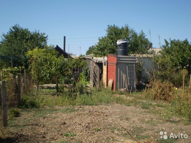 Продается половина дома в пригороде Севастополя, поселок Солнечный. В доме отдельный вход, 3 комнаты 18, 9, 9 м2,... - 14
