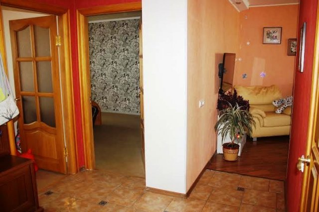 Продам в Севастополе трёхкомнатную квартиру чешку в 5-ом микрорайоне на ул. Маринеско . Квартира на 5 этаже... - 1