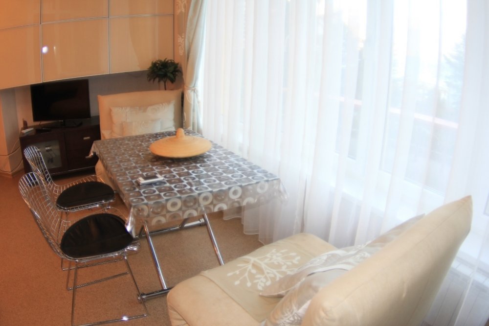 На побережье Южного берега Крыма, в посёлке Гурзуф расположилась двухкомнатная квартира в жилом комплексе «Резиденция... - 3