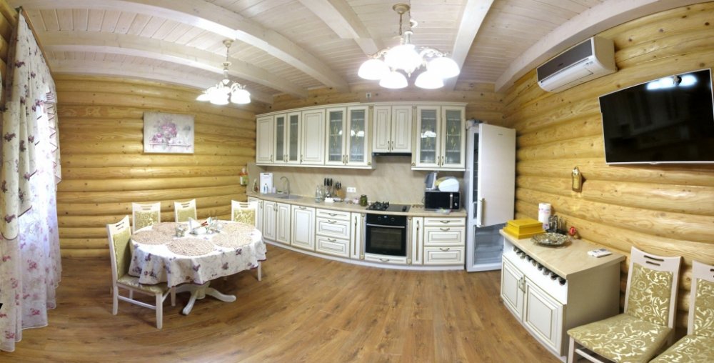 В окружении крымской природы расположился трёхэтажный дом из дикого сруба в Марате. Дом располагает двумя этажами,... - 7