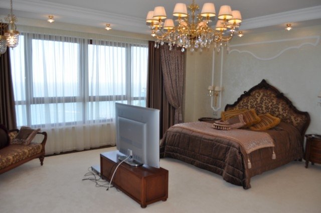 Петхаус в апарт-отеле «Парус» имеет общую площадь 669,7м2, на которой расположились три роскошные комнаты, ванная... - 3