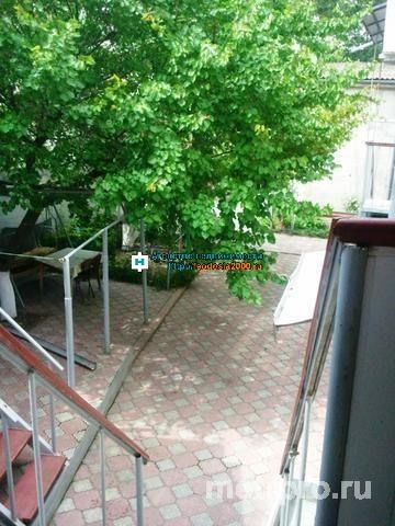 г.Феодосия, пер.Мопровский. Дом 325 кв. м расположен в центре города в районе ГИБДД. В доме 3 этажа, 12 комнат, 3... - 11
