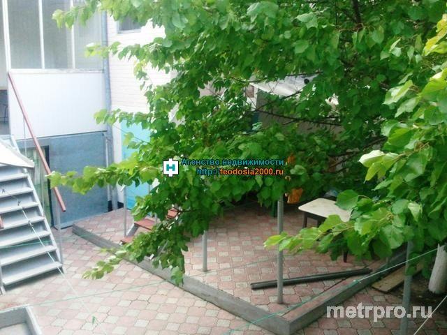 г.Феодосия, пер.Мопровский. Дом 325 кв. м расположен в центре города в районе ГИБДД. В доме 3 этажа, 12 комнат, 3... - 17