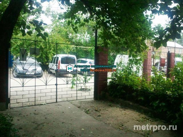 г.Феодосия, пер.Мопровский. Дом 325 кв. м расположен в центре города в районе ГИБДД. В доме 3 этажа, 12 комнат, 3... - 19